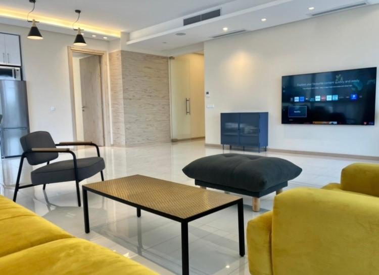 Point Grand Apartment *